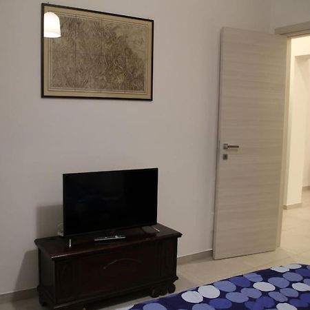 La Casa Di Beba Apartment Bari Bagian luar foto