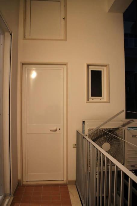 La Casa Di Beba Apartment Bari Bagian luar foto