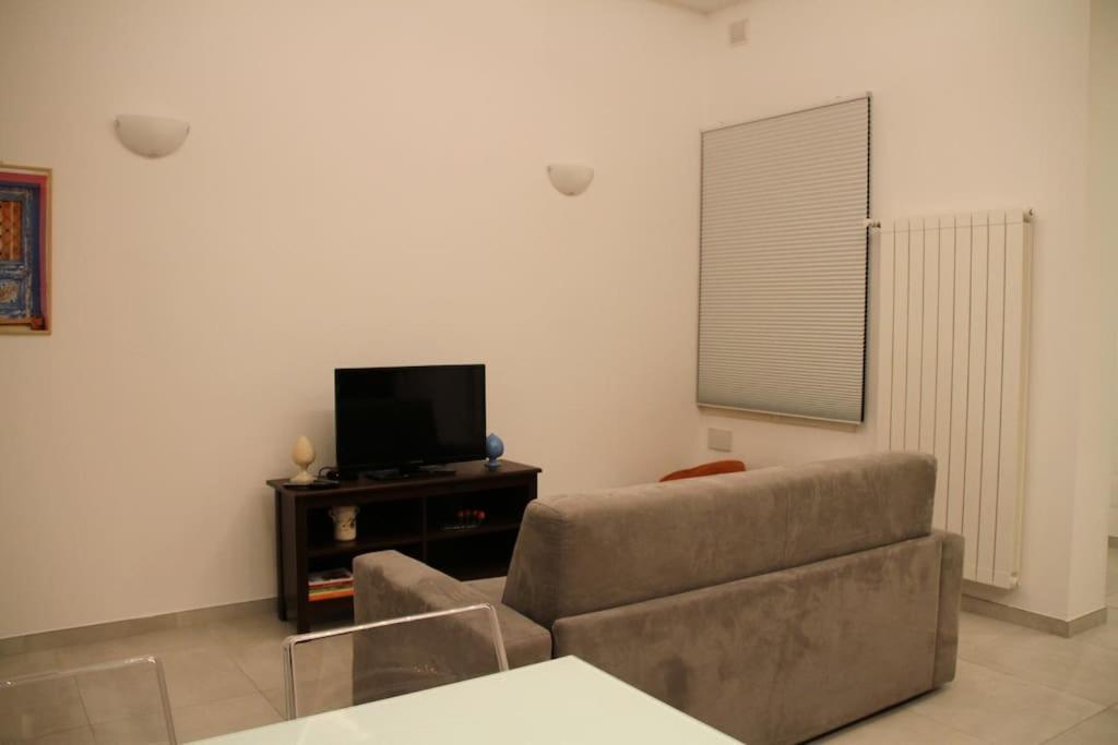 La Casa Di Beba Apartment Bari Bagian luar foto